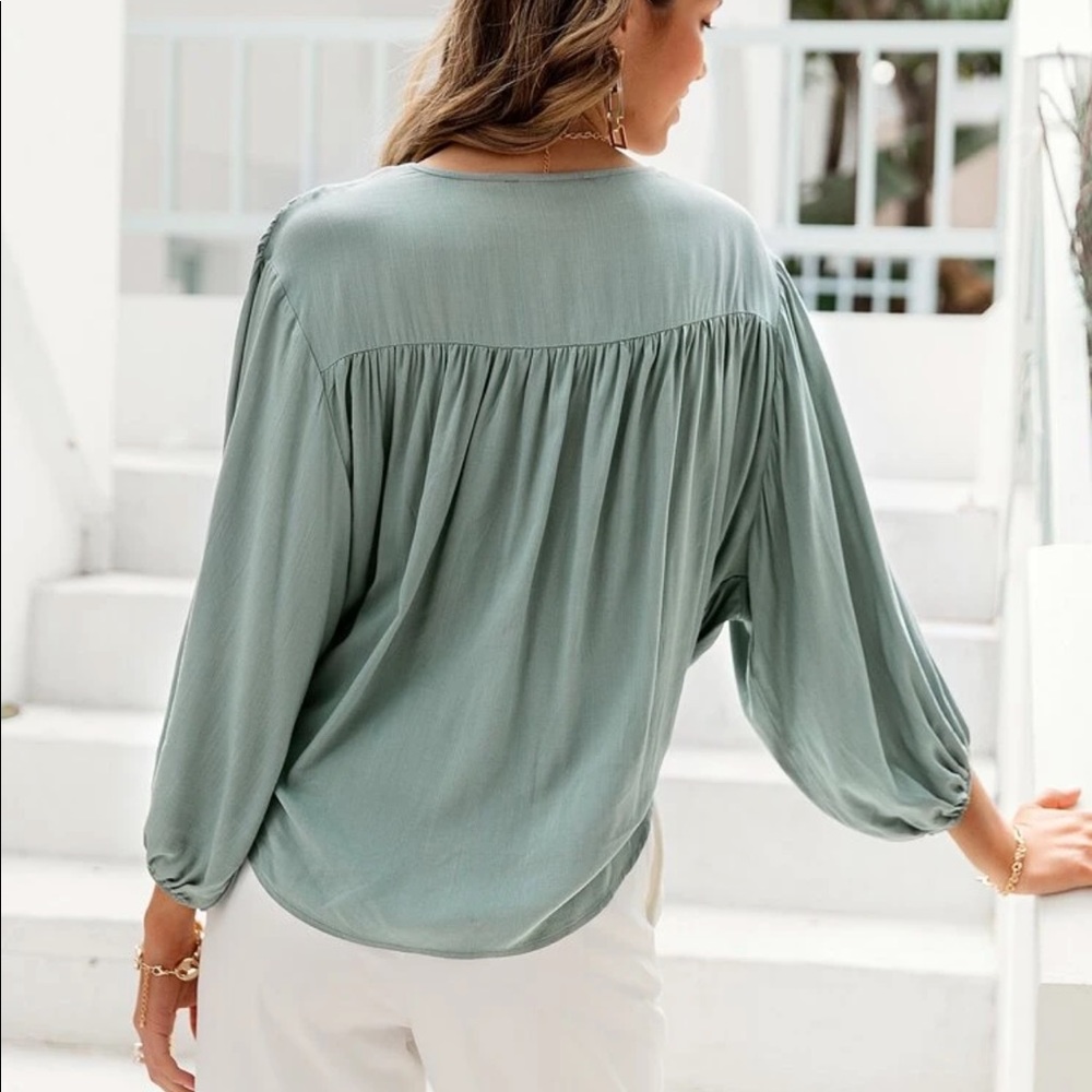 Blue lantern long sleeve surplice crop top - Picture 3 of 9